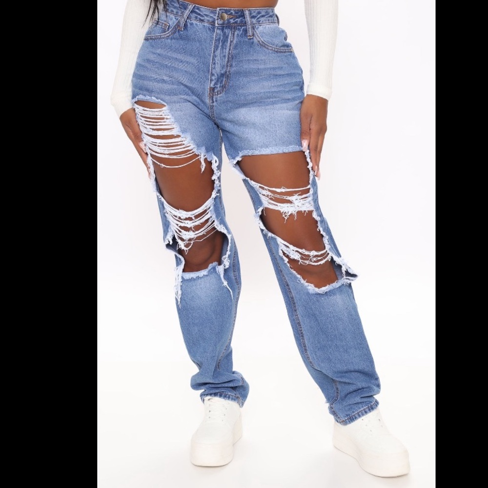 FashionNova Distressed Boyfriend Jeans